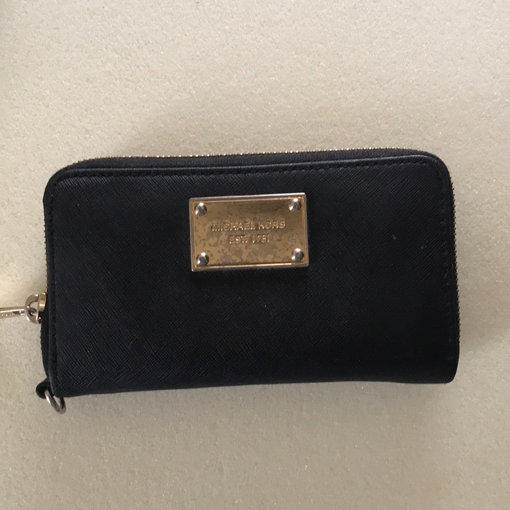 Black Michael kors wallet